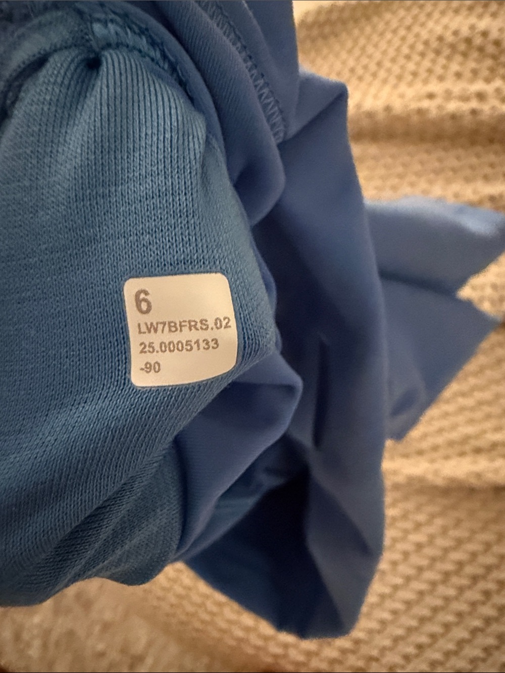 Lululemon Wunder train shorts - Picture 4 of 4
